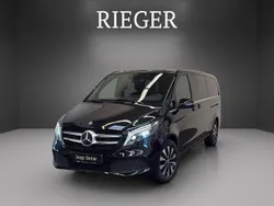 Schwarz Gebraucht 2023 Mercedes V300 Avantgarde Van / Kleinbus | 61.899 € (Fairer Preis)