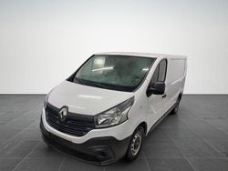 Weiß Gebraucht 2017 Renault Trafic Komfort Van / Kleinbus | 8.900 € (Guter Preis)