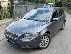 Grau Gebraucht 2004 Volvo V50 Momentum Kombi | 1.599 € (Guter Preis)