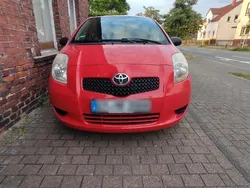 Rot Gebraucht 2007 Toyota Yaris Coupé | 2.100 €