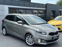 Grau Gebraucht 2016 Kia Carens Van / Kleinbus | 11.890 € (Guter Preis)