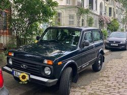 Grau Gebraucht 2017 Lada Urban SUV | 8.000 € (Superpreis)