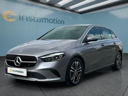 Grau Gebraucht 2024 Mercedes B180 Van / Kleinbus | 32.499 € (Guter Preis)