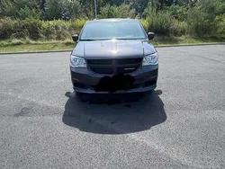 Grau Gebraucht 2015 Dodge Grand Caravan Van / Kleinbus | 14.300 € (Guter Preis)
