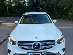 Weiß Gebraucht 2020 Mercedes GLC300 SUV | 44.700 € (Teuer)
