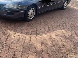 Grau Gebraucht 1997 Opel Omega Limousine | 2.750 € (Teuer)