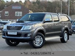 Grau Gebraucht 2016 Toyota HiLux Executive Abholung | 22.990 € (Etwas zu teuer)