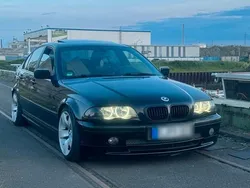 Schwarz Gebraucht 2001 BMW 323 Limousine | 2.999 €