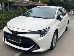 Weiß Gebraucht 2021 Toyota Corolla Team Limousine | 20.990 € (Guter Preis)