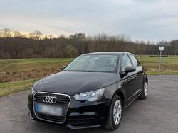 Schwarz Gebraucht 2012 Audi A1 Sportback Attraction Kleinwagen | 6.000 € (Teuer)