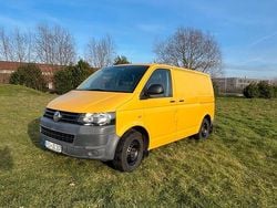 Gelb Gebraucht 2012 VW T5 Van | 18.000 €