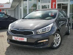 Weiß Gebraucht 2018 Kia Ceed Edition 7 Limousine | 13.990 € (Teuer)