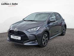 Grau Neu 2025 Toyota Yaris Hybrid Comfort Limousine | 27.890 € (Etwas zu teuer)