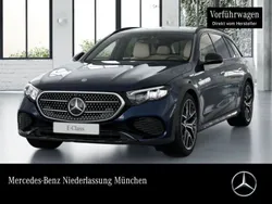 Blau Gebraucht 2025 Mercedes E300 Avantgarde Limousine | 71.900 €