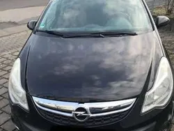 Schwarz Gebraucht 2011 Opel Corsa Color Edition Kleinwagen | 3.500 € (Fairer Preis)