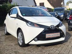 Weiß Gebraucht 2018 Toyota Aygo X-play Kleinwagen | 10.950 € (Fairer Preis)