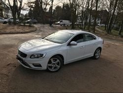 Weiß Gebraucht 2016 Volvo S60 Momentum Limousine | 12.500 €