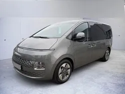 Grau Gebraucht 2024 Hyundai Staria Prime Van | 50.489 € (Teuer)