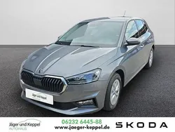Grau Gebraucht 2021 Skoda Fabia Style Limousine | 17.500 € (Fairer Preis)
