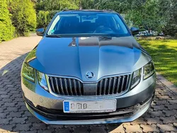 Grau Gebraucht 2019 Skoda Octavia Clever Kombi | 14.500 € (Superpreis)