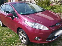 Rot Gebraucht 2009 Ford Fiesta Titanium Kleinwagen | 4.900 € (Etwas zu teuer)