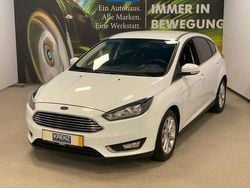Frostweiss Gebraucht 2015 Ford Focus Titanium Limousine | 9.790 € (Etwas zu teuer)