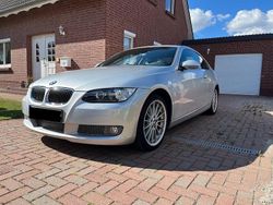 Silber Gebraucht 2008 BMW 335 Sport Line Coupé | 22.000 € (Etwas zu teuer)