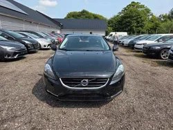Schwarz Gebraucht 2013 Volvo V40 Summum Kombi | 5.500 € (Fairer Preis)