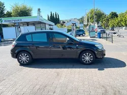 Schwarz Gebraucht 2009 Opel Astra Limousine | 2.550 € (Fairer Preis)