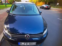 Blau Gebraucht 2010 VW Touran Comfortline Van / Kleinbus | 6.500 € (Guter Preis)