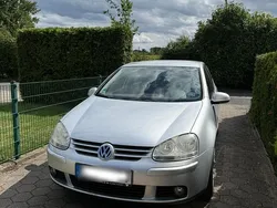 Silber Gebraucht 2006 VW Golf V | 1.899 €