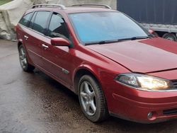 Rot Gebraucht 2006 Renault Laguna II Kombi | 4.100 €