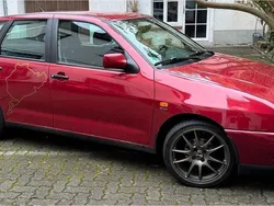 Rot Gebraucht 1998 Seat Ibiza Kleinwagen | 2.500 €