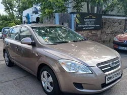 Beige Gebraucht 2009 Kia Ceed EX Limousine | 3.399 € (Fairer Preis)