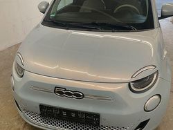 Blau Gebraucht 2021 Fiat 500e La Prima Cabrio | 21.800 € (Fairer Preis)