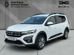 Weiß Gebraucht 2022 Dacia Jogger Comfort Van / Kleinbus | 15.990 € (Fairer Preis)