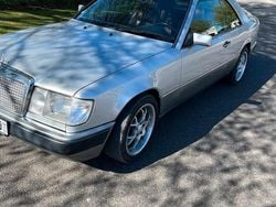 Silber Gebraucht 1992 Mercedes E300 Coupé | 8.950 €