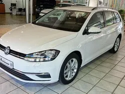 Weiß Gebraucht 2020 VW Golf VII Comfortline Kombi | 19.890 € (Fairer Preis)