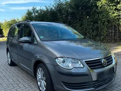 Grau Gebraucht 2009 VW Touran Van / Kleinbus | 5.900 € (Fairer Preis)