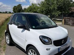 Schwarz Gebraucht 2018 Smart ForTwo Coupé Basis Kleinwagen | 10.999 € (Fairer Preis)