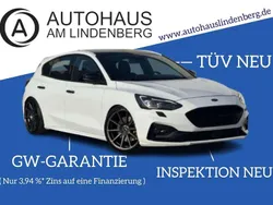 Weiß Gebraucht 2019 Ford Focus Performance Edition Limousine | 21.999 € (Fairer Preis)