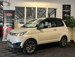Weiß Gebraucht 2015 Aixam Crossover Premium Kleinwagen | 9.450 €