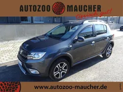 Grau "comete" Gebraucht 2019 Dacia Sandero Celebration Kleinwagen | 10.990 € (Fairer Preis)