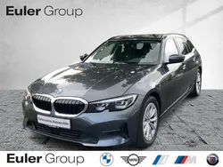Grau Gebraucht 2021 BMW 320 Sport Line Kombi | 23.388 € (Guter Preis)