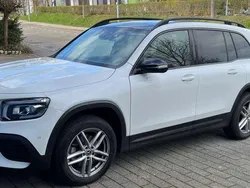 Weiß Gebraucht 2021 Mercedes GLB200 AMG line SUV | 35.800 € (Fairer Preis)