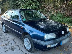 Blau Gebraucht 1991 VW Vento Limousine | 1.400 €