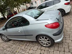 Silber Gebraucht 2003 Peugeot 206 CC Cabrio | 1.200 €
