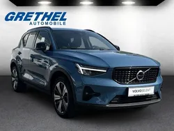 Blau Gebraucht 2022 Volvo XC40 Plus SUV | 30.580 € (Guter Preis)