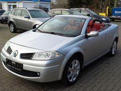 Grau Gebraucht 2006 Renault Mégane Cabriolet Dynamique Cabrio | 4.800 € (Teuer)