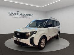 Weiß Gebraucht 2025 Ford Tourneo Courier Titanium Van / Kleinbus | 24.980 € (Fairer Preis)